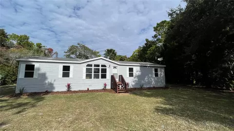 7533 Maryland Ave, Hudson, FL 34667