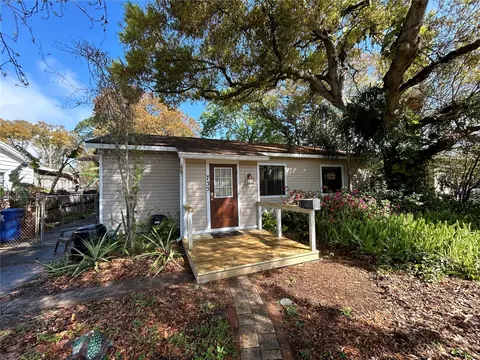 735 40th Ave N, Saint Petersburg, FL 33703