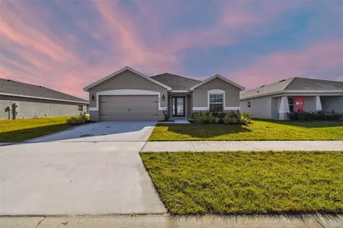 6884 Abbywood Ln, Zephyrhills, FL 33541