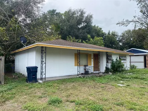 307 E Hydrangia St, Tampa, FL 33612