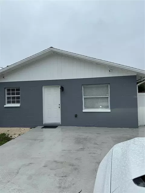 8102 N Brooks St, Tampa, FL 33604