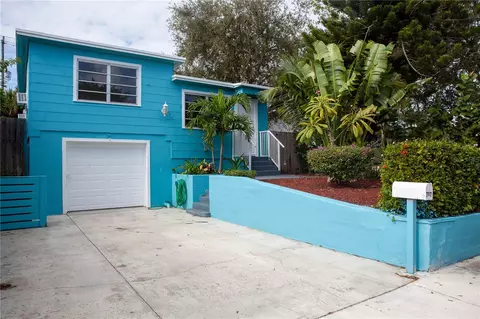 707 S Pine St, Lake Worth, FL 33460