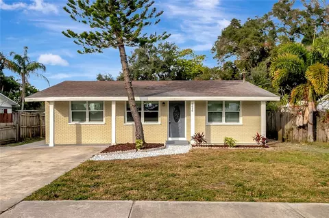 4650 68th St N, Saint Petersburg, FL 33709