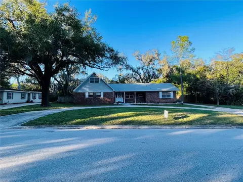 608 Halliewood Ave, Temple Terrace, FL 33617