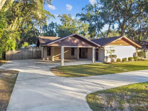 1304 S Taylor Rd, Seffner, FL 33584 photo 1