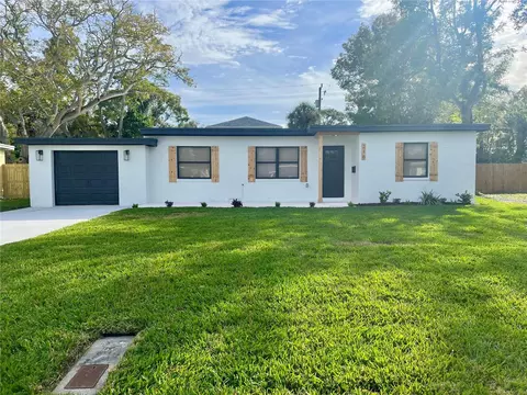 216 85th Ave N, Saint Petersburg, FL 33702