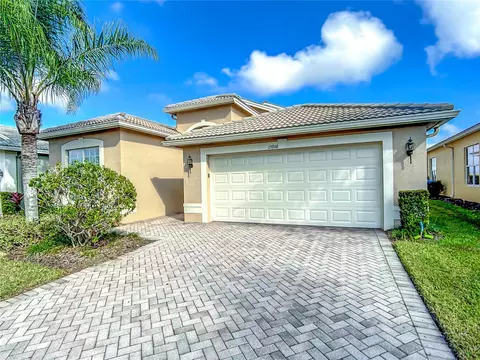 15914 Golden Lakes Dr, Wimauma, FL 33598