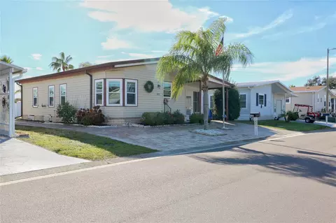 208 S Port Royal Ln, Apollo Beach, FL 33572