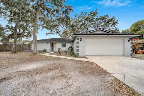 3220 Acapulco Dr, Riverview, FL 33578