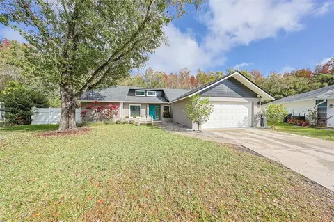 4401 Summer Oak Dr, Tampa, FL 33618