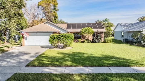 6412 Huntington Dr, Zephyrhills, FL 33542