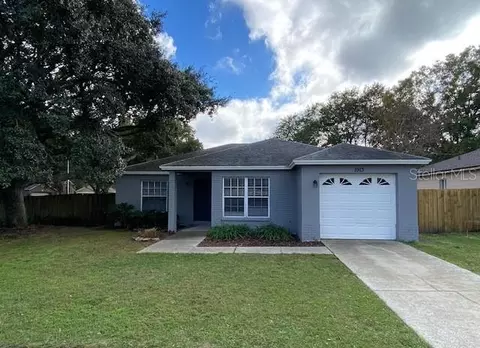 1913 Chablis Ct, Valrico, FL 33594