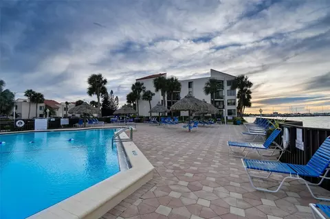 5729 La Puerta Del Sol Blvd S #386, Saint Petersburg, FL 33715