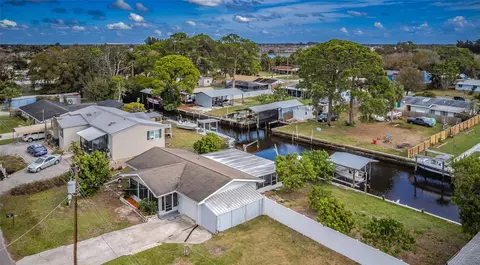 133 NW 18th St, Ruskin, FL 33570