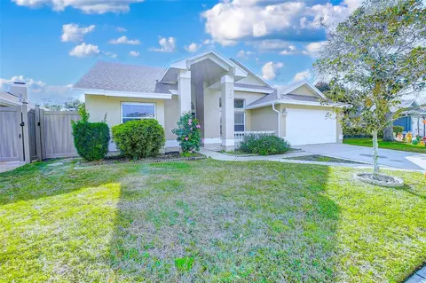 515 Village Dr, Tarpon Springs, FL 34689