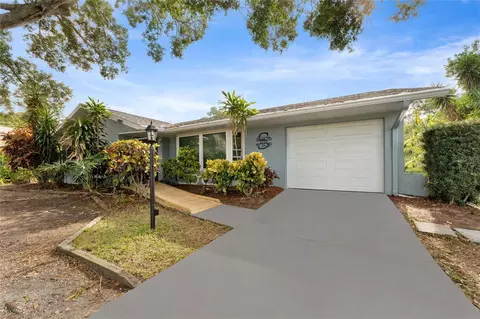 5524 46th Ave N, Kenneth City, FL 33709