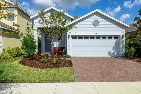 6124 Voyagers Pl, Apollo Beach, FL 33572
