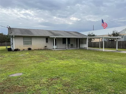 9215 Mcintosh Rd, Dover, FL 33527
