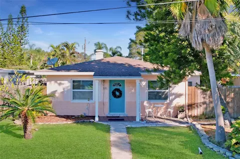 147 42nd Ave N, Saint Petersburg, FL 33703