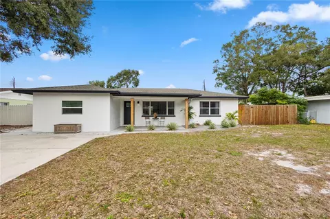 720 14th Ave SW, Largo, FL 33770