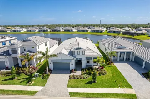 8063 Redonda Loop, Lakewood Ranch, FL 34202
