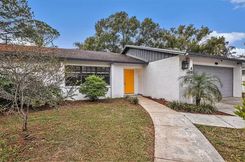 4702 Country Hills Dr, Tampa, FL 33624