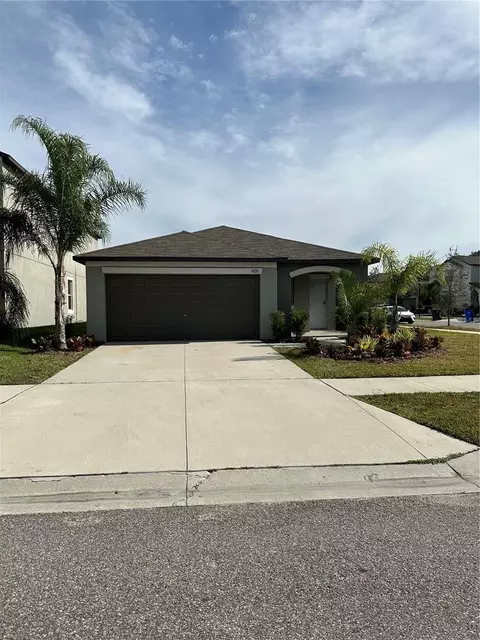 5020 Sable Chime Dr, Wimauma, FL 33598