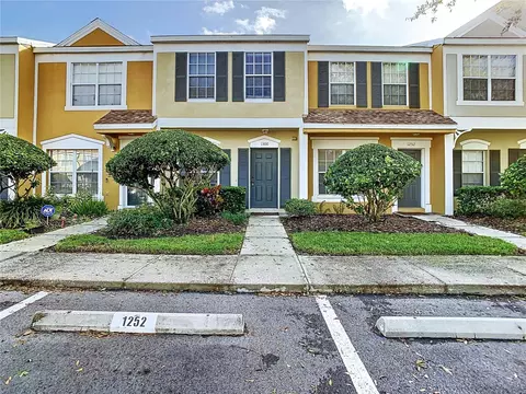 1300 Costa Mesa Dr, Wesley Chapel, FL 33543