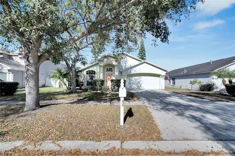 3318 Pine Top Dr, Valrico, FL 33594