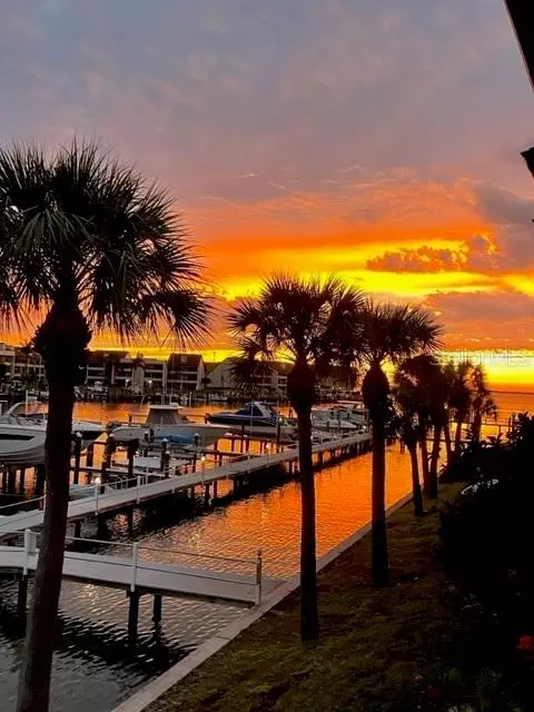 105 Yacht Club Ln, Tierra Verde, FL 33715
