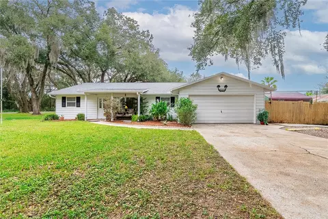 38509 Zephyr Oaks Ct, Zephyrhills, FL 33540