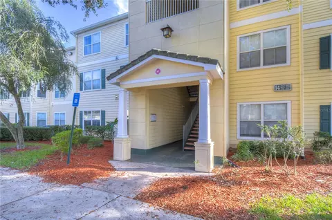 18139 Bridle Bit Ln #18139, Tampa, FL 33647