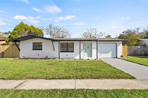 2036 Shannon Dr, Holiday, FL 34690