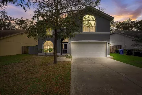 2318 Kenwick Dr, Valrico, FL 33596