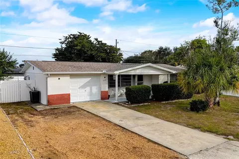 5123 Manor Dr, New Port Richey, FL 34652
