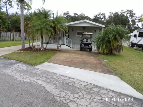 24 W Appaloosa Trl, River Ranch, FL 33867