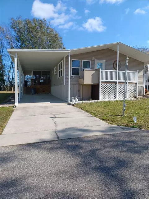 10020 Hamp Dr, Dade City, FL 33525