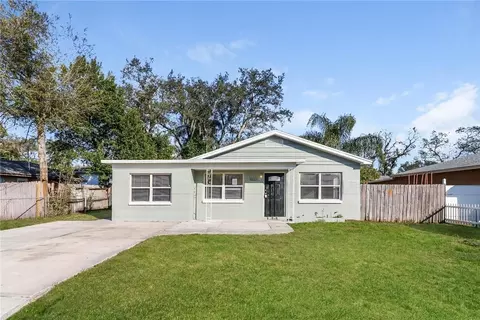 10007 N Connechusett Rd, Tampa, FL 33617