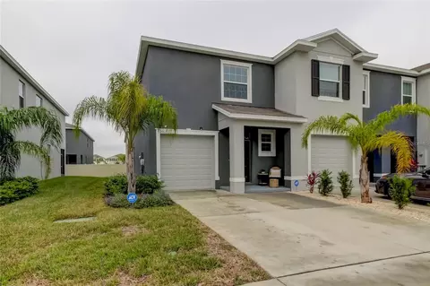 2907 Peony Prairie Ln, Wesley Chapel, FL 33543
