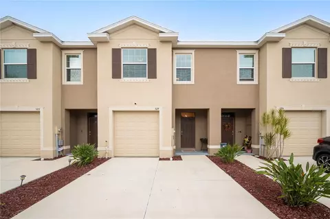 524 Newmont Cir, Ruskin, FL 33570