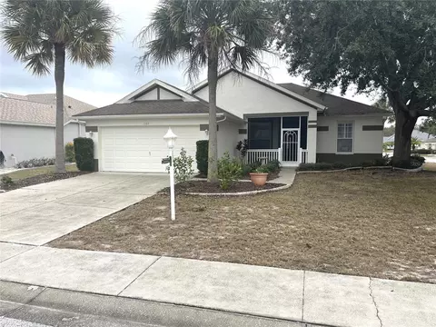 1103 Villeroy Dr, Sun City Center, FL 33573