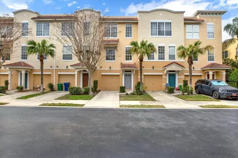 5605 Gaspar Oaks Dr, Tampa, FL 33611