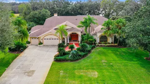 35250 Lake Edward Dr, Zephyrhills, FL 33541
