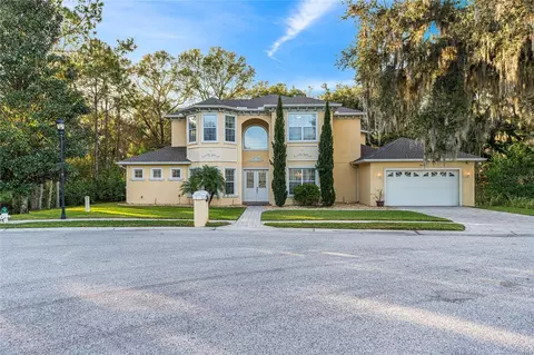 8608 Navajo Ave, Temple Terrace, FL 33637