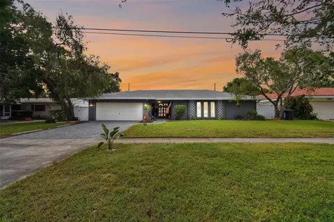 1694 62nd Ave S, Saint Petersburg, FL 33712