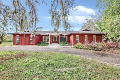 17410 Hanna Rd, Lutz, FL 33549