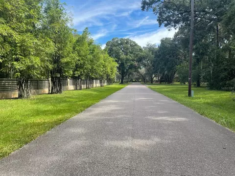 3520 Berger Rd, Lutz, FL 33548