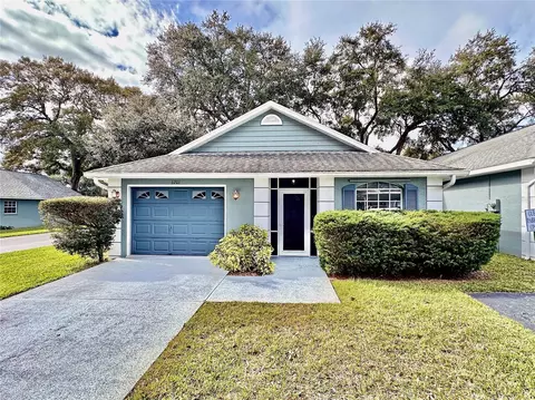 6701 Basswood Cir, Zephyrhills, FL 33542