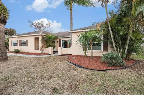 2504 Pinetta Ct, Holiday, FL 34691
