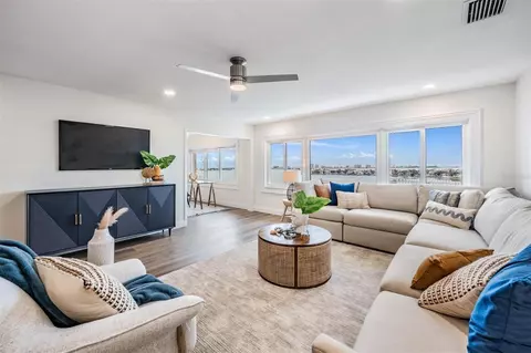 100 Bluff View Dr #504A, Belleair Bluffs, FL 33770